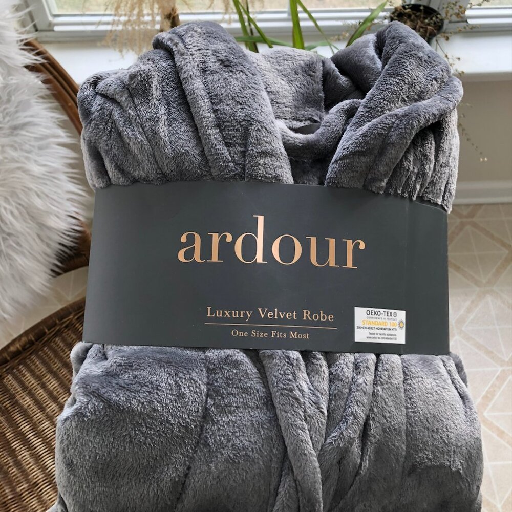 Ardour Luxury Velvet Robe in Gray (Brand new & never open/used)